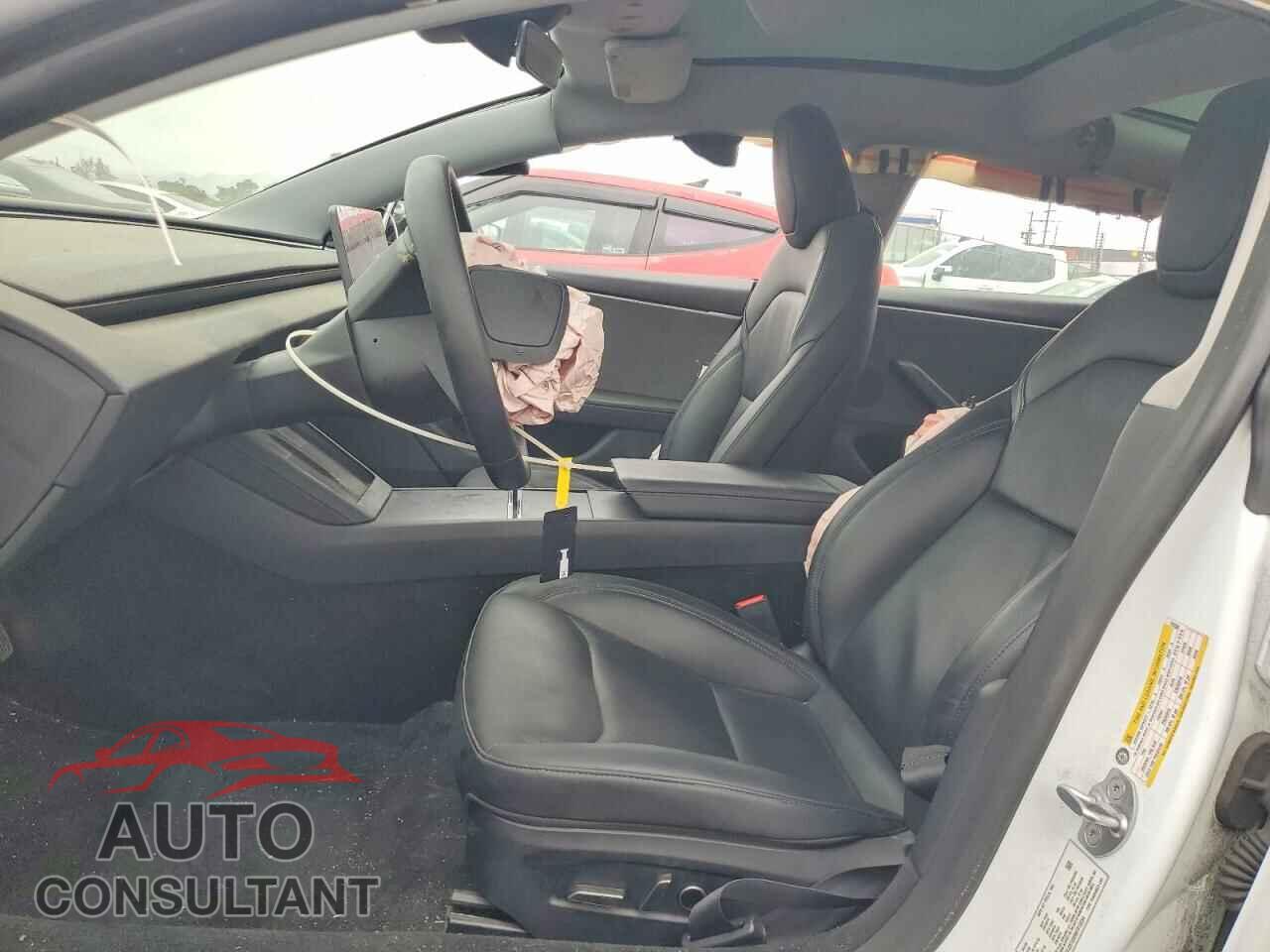TESLA MODEL 3 2025 - 5YJ3E1EA9SF010584