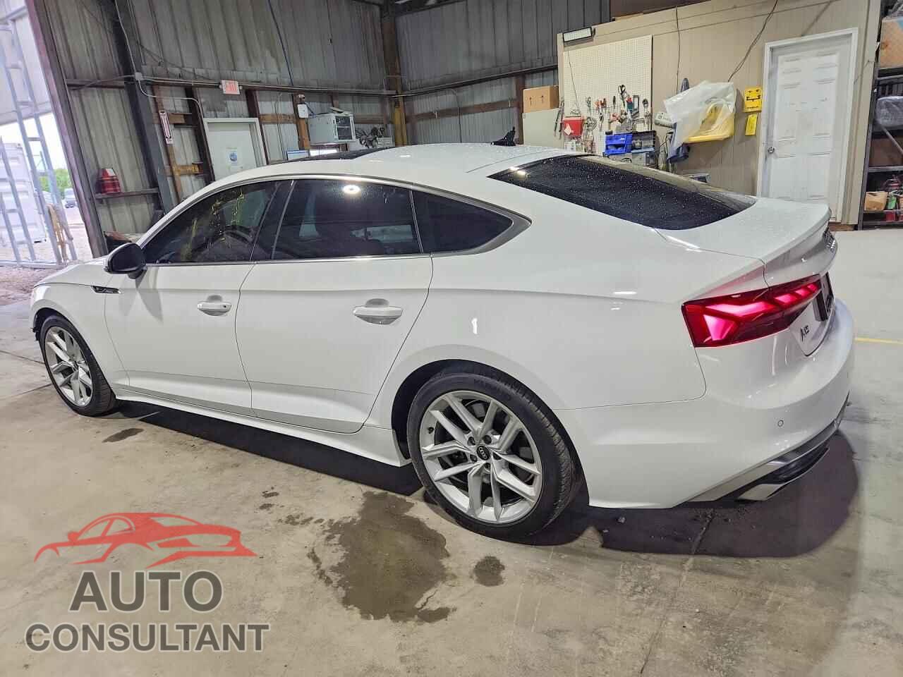 AUDI A5 2024 - WAUFACF54RA013687