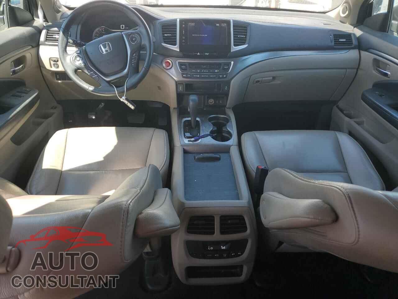 HONDA PILOT 2018 - 5FNYF5H59JB032530