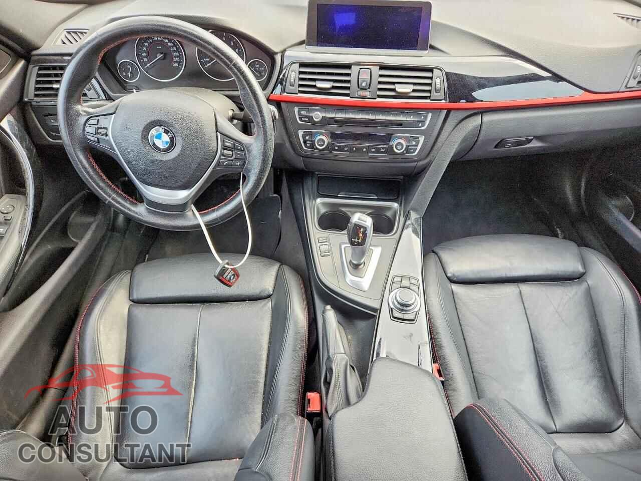 BMW 3 SERIES 2013 - WBA3B3C56DJ811282