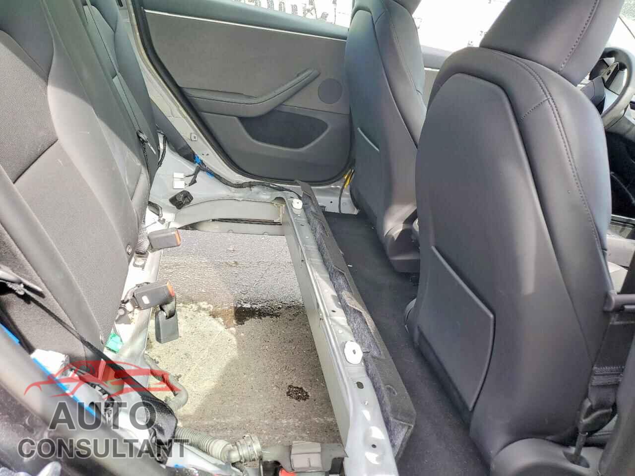 TESLA MODEL 3 2025 - 5YJ3E1EA3SF977238