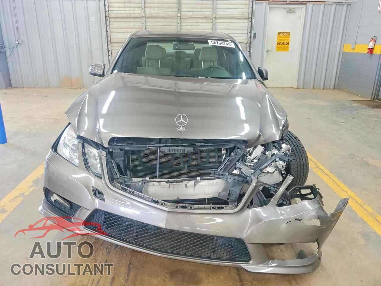 MERCEDES-BENZ E-CLASS 2011 - WDDHF5GB3BA417010