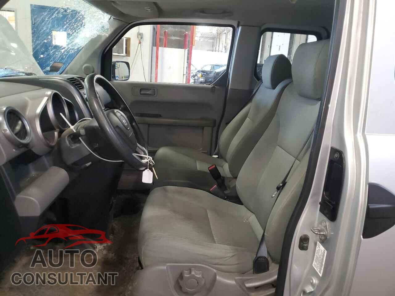 HONDA ELEMENT 2011 - 5J6YH2H36BL006578