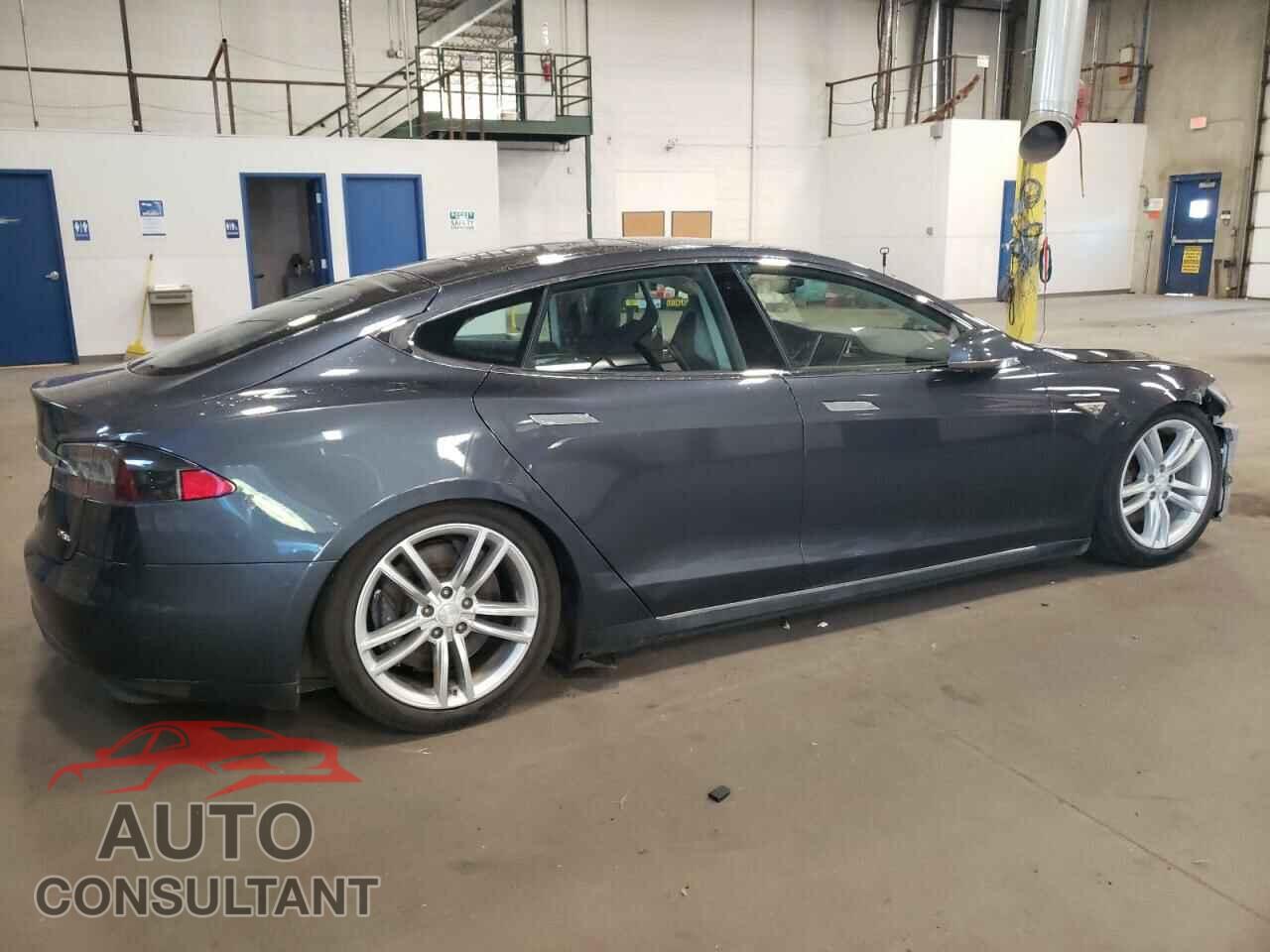 TESLA MODEL S 2014 - 5YJSA1H14EFP53113