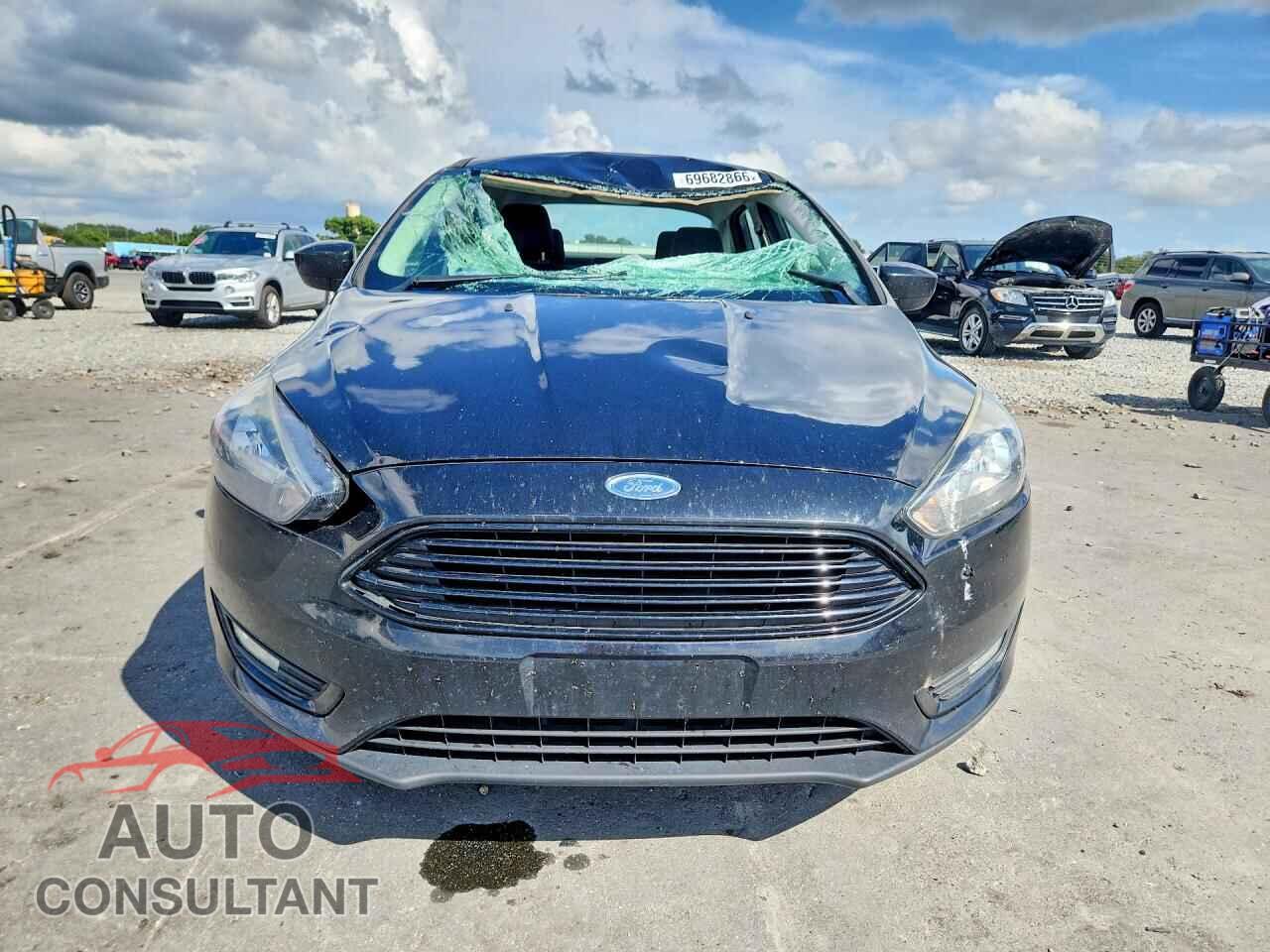 FORD FOCUS 2018 - 1FADP3FE1JL309919