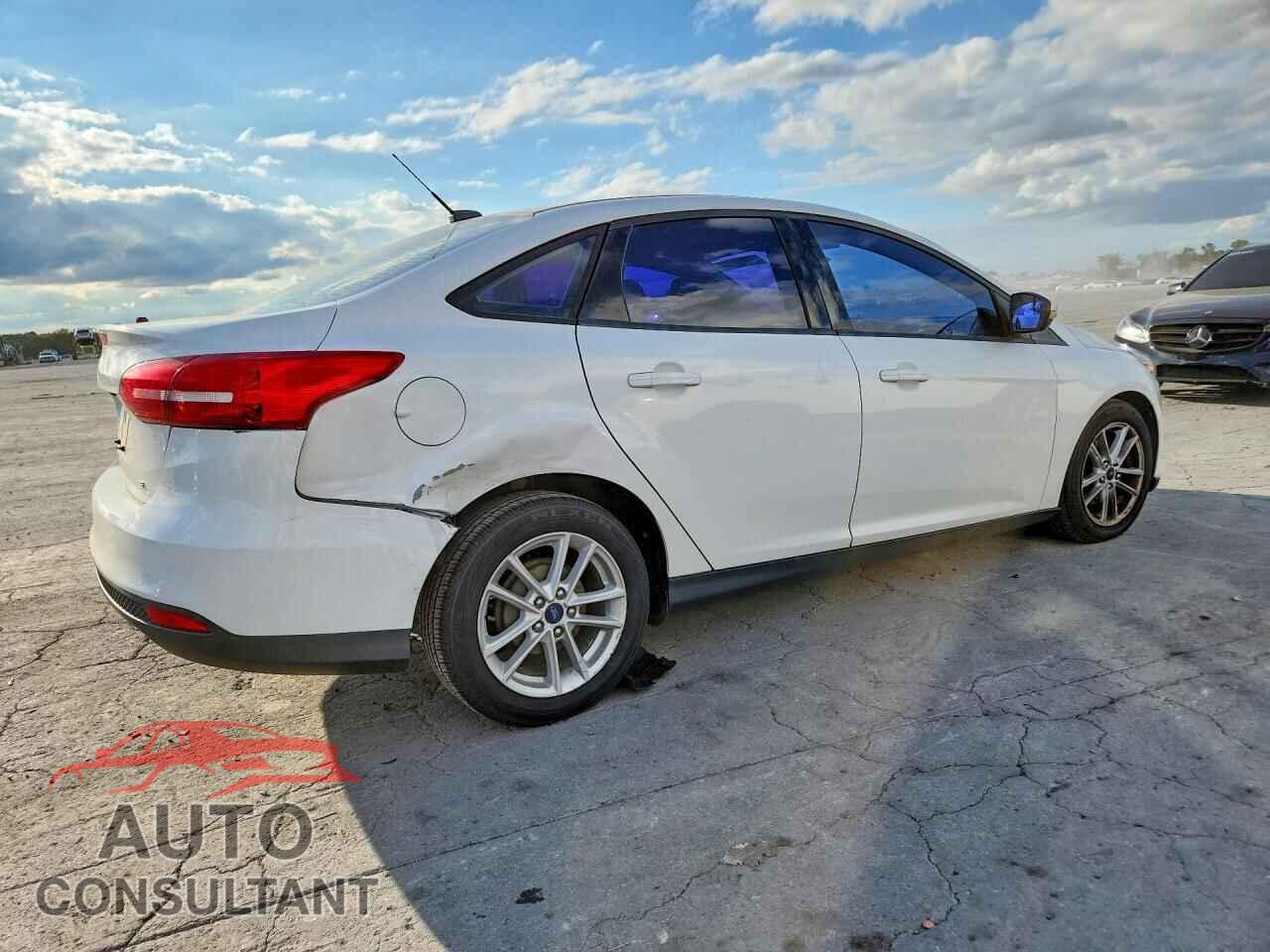 FORD FOCUS 2017 - 1FADP3F28HL224964