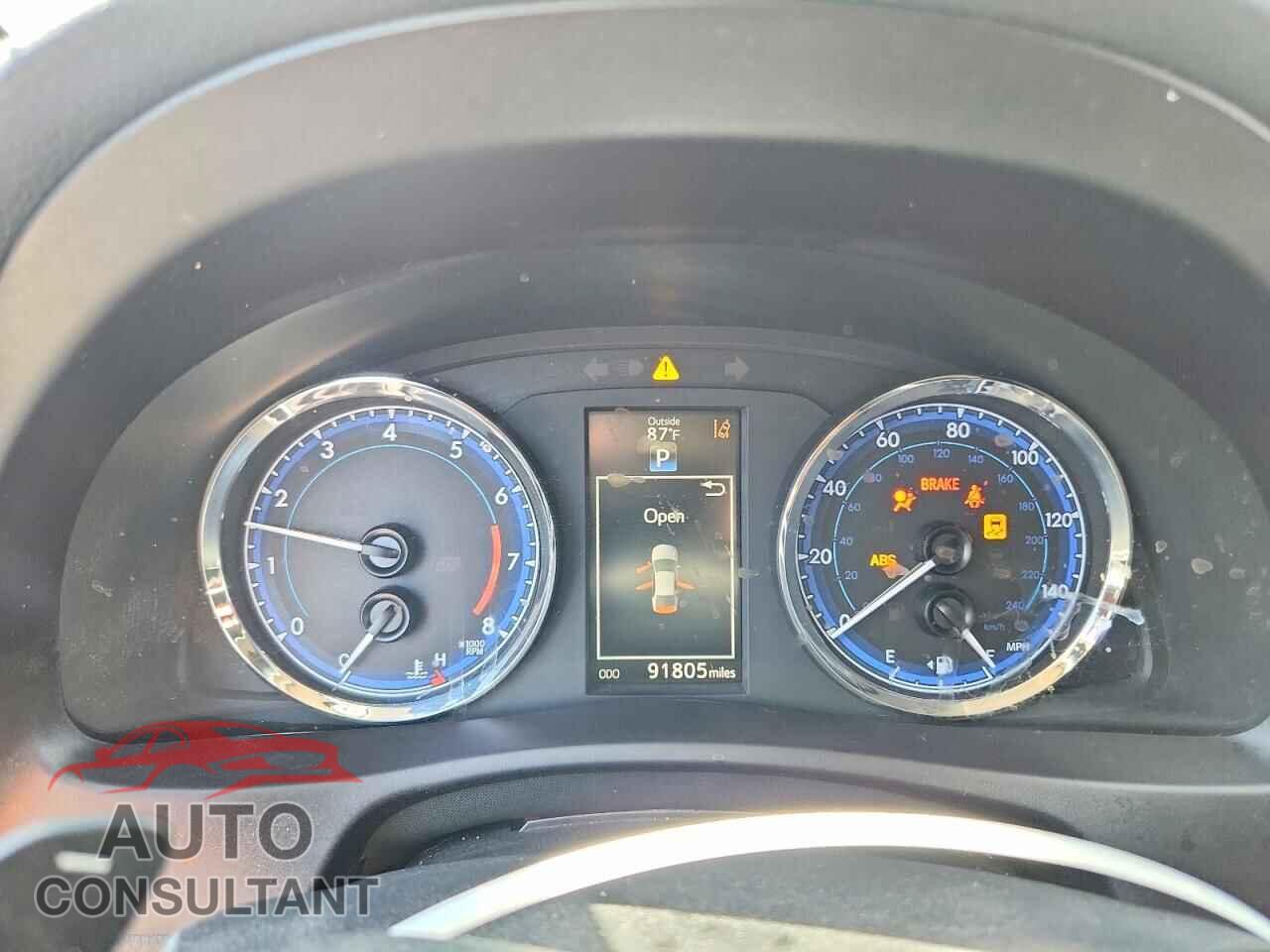TOYOTA COROLLA 2018 - 5YFBURHEXJP773468