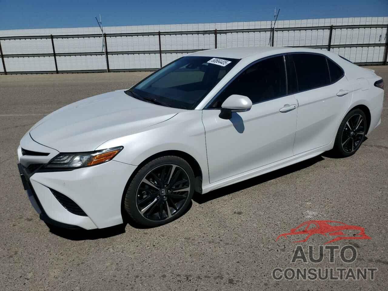 TOYOTA CAMRY 2018 - 4T1B61HK3JU002348