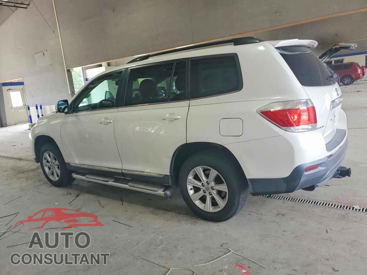 TOYOTA HIGHLANDER 2012 - 5TDBK3EH8CS094519