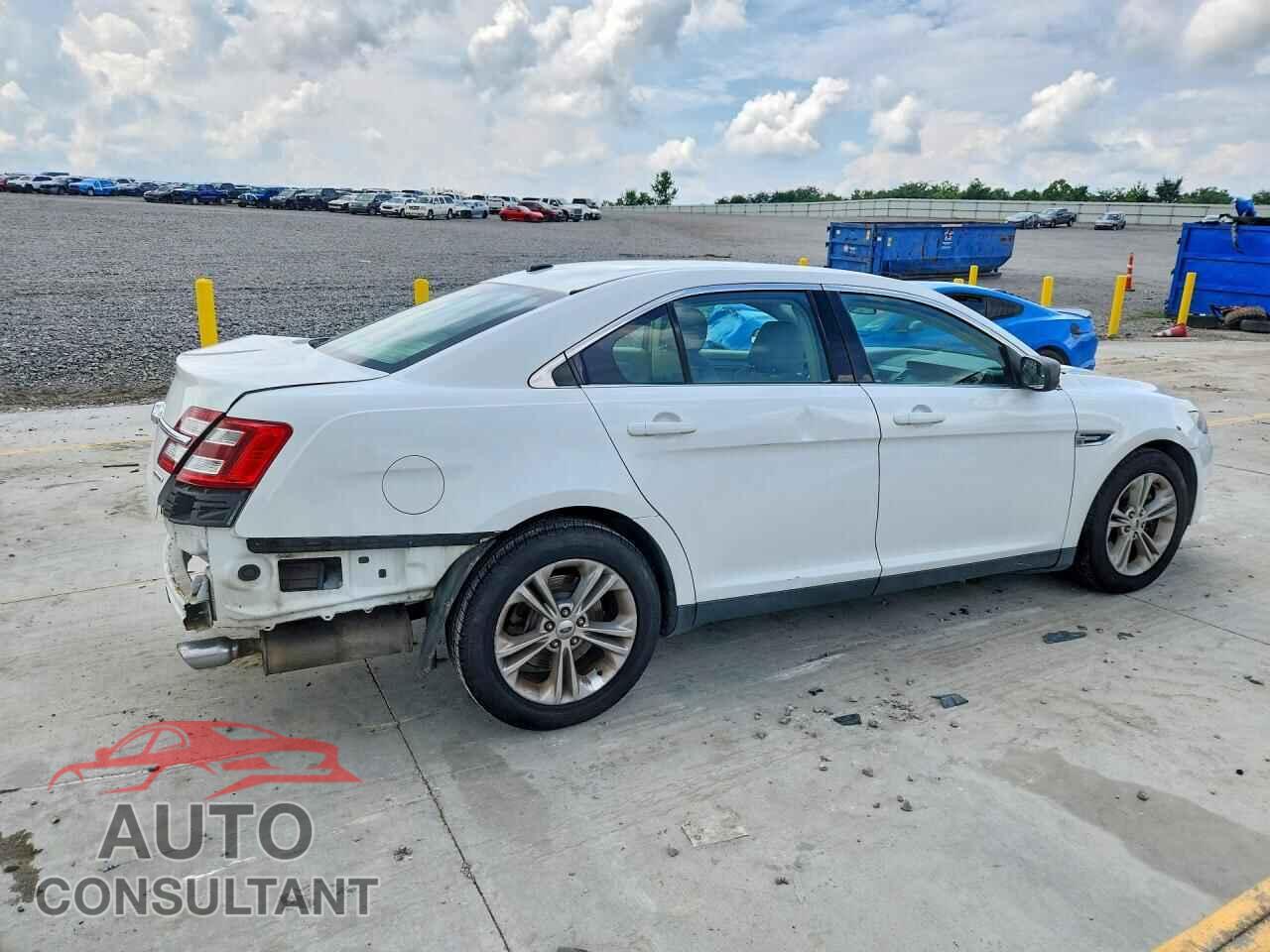 FORD TAURUS 2015 - 1FAHP2D88FG200186