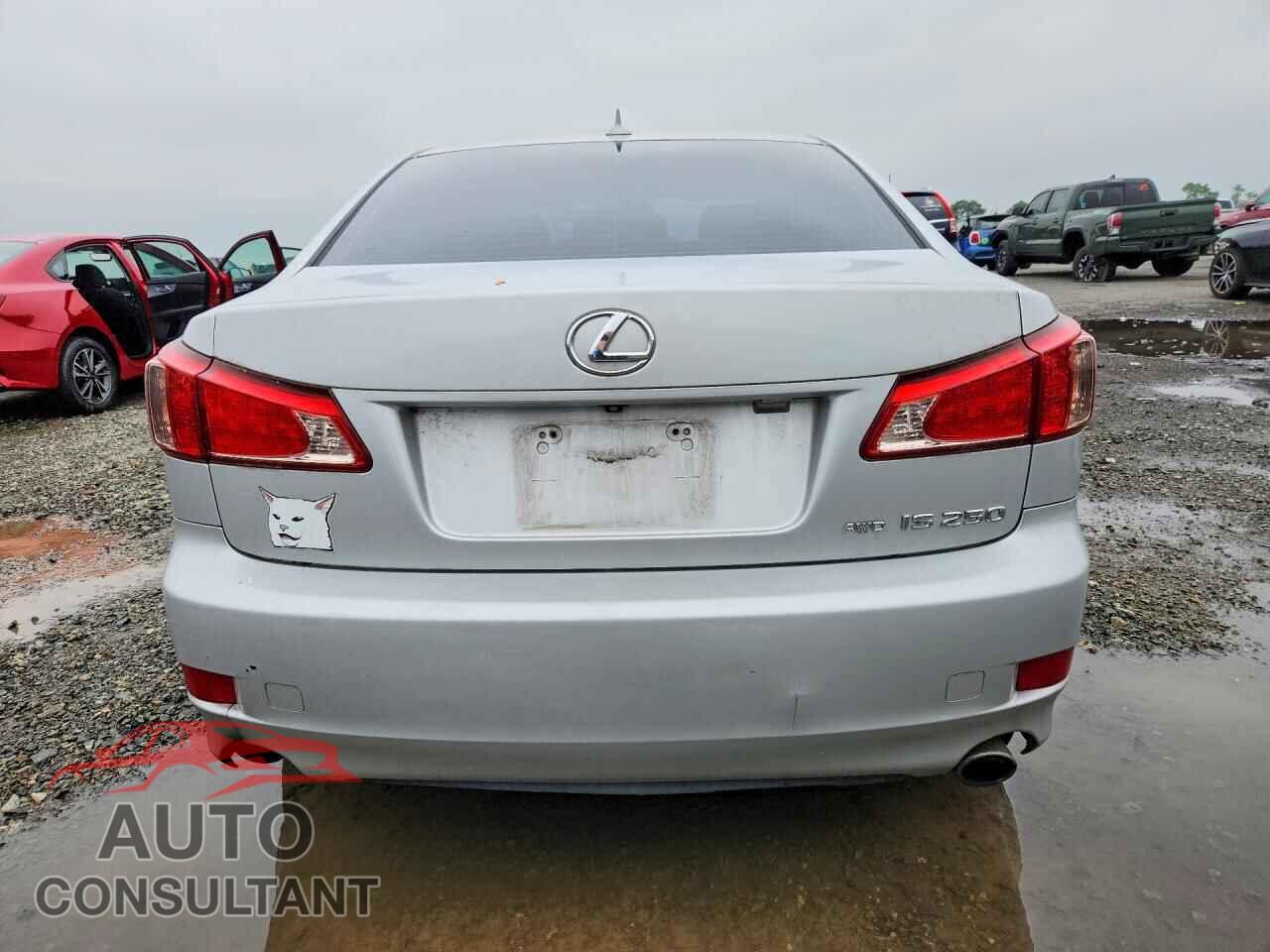 LEXUS IS 2012 - JTHCF5C28C5055033