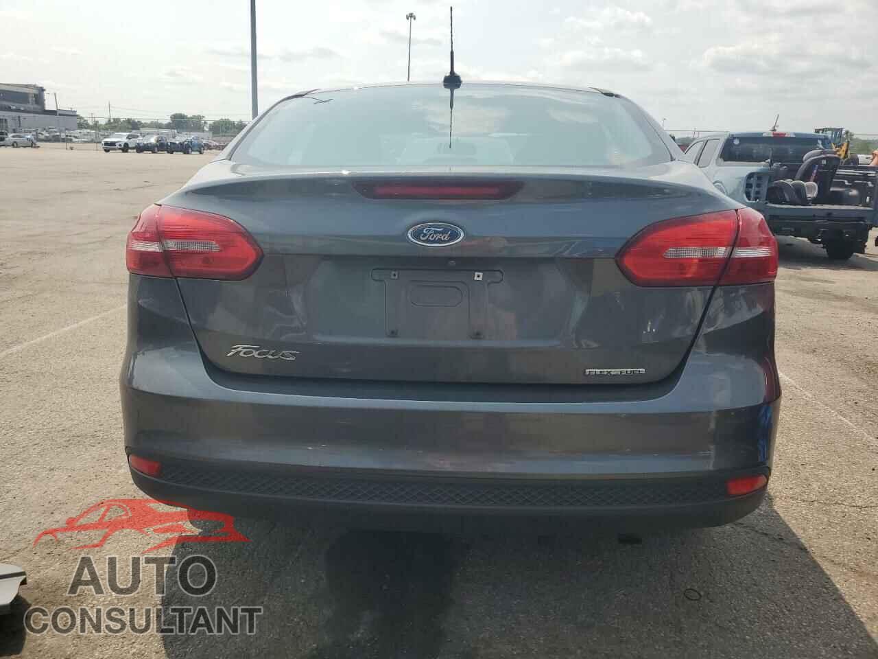 FORD FOCUS 2016 - 1FADP3E25GL386650