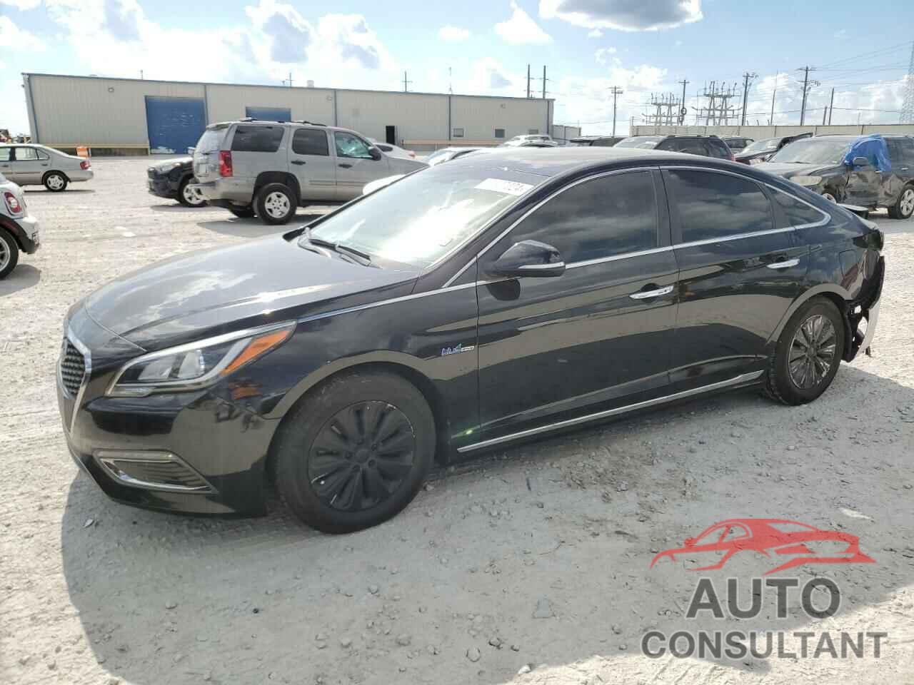 HYUNDAI SONATA 2017 - KMHE24L17HA057986