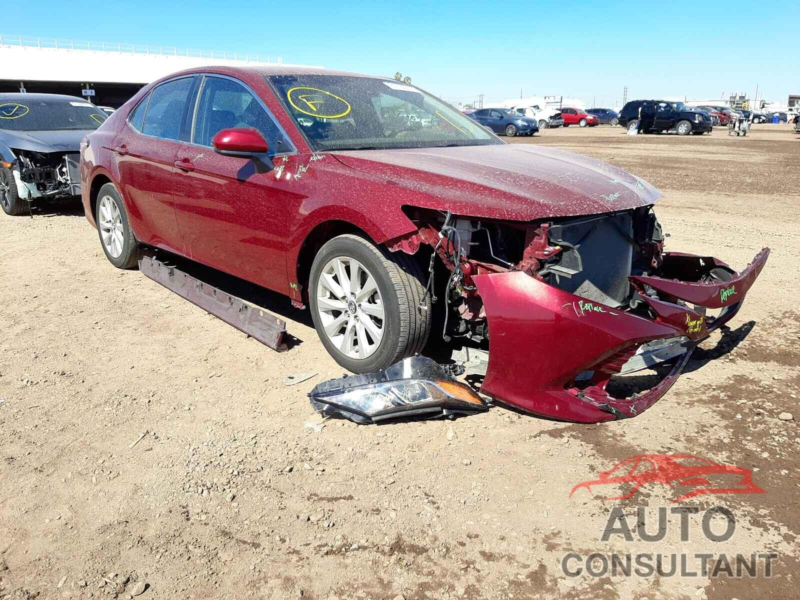 TOYOTA CAMRY 2018 - 4T1B11HK7JU566986