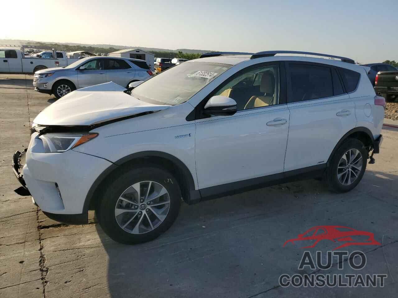 TOYOTA RAV4 2017 - JTMRJREV2HD106242