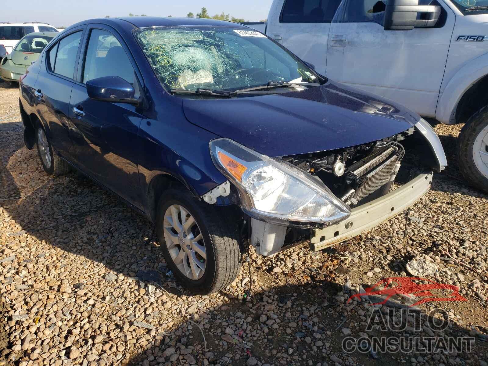 NISSAN VERSA 2018 - 3N1CN7AP8JL838691