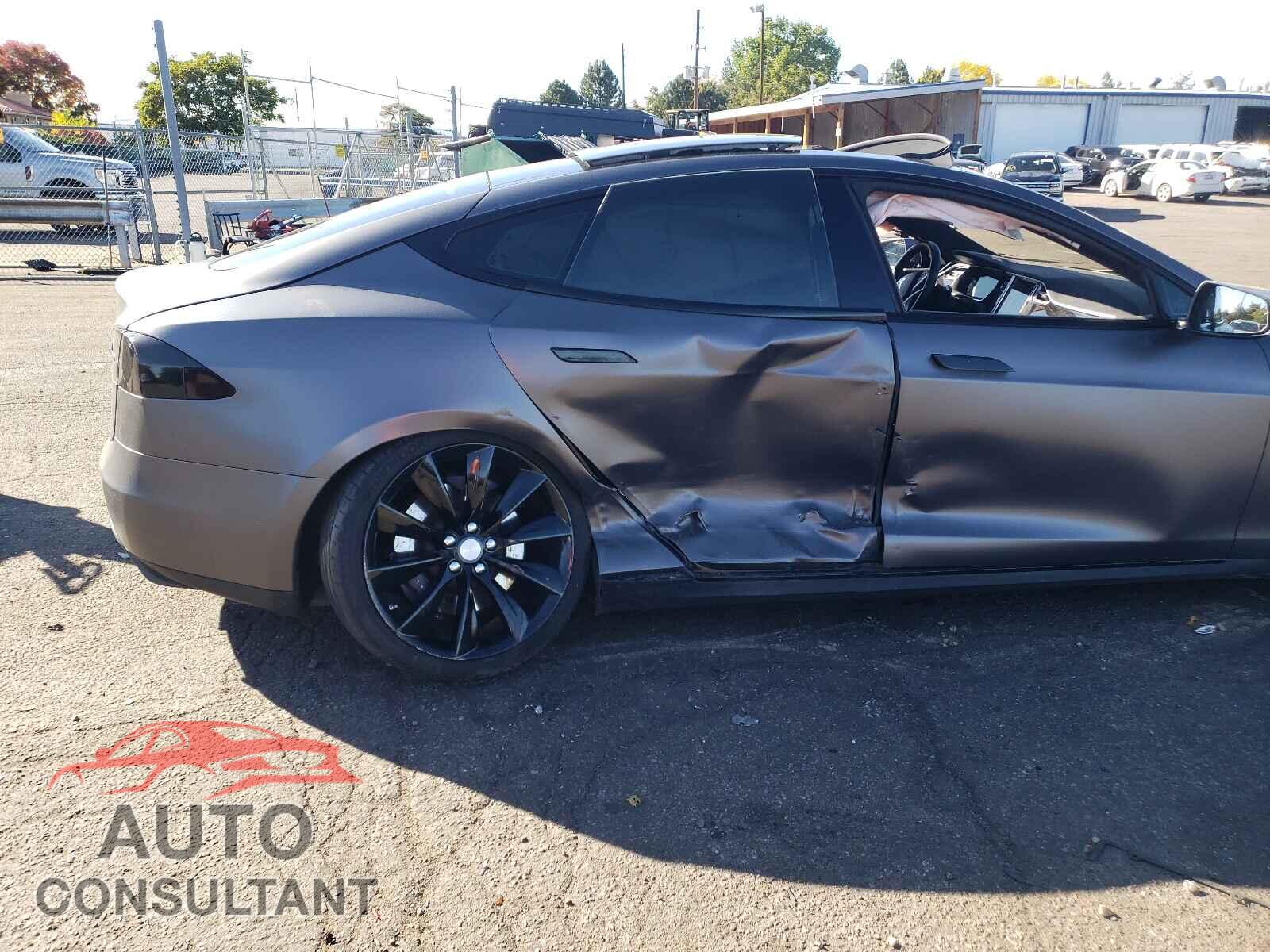 TESLA MODEL S 2016 - 5YJSA1E23GF124409