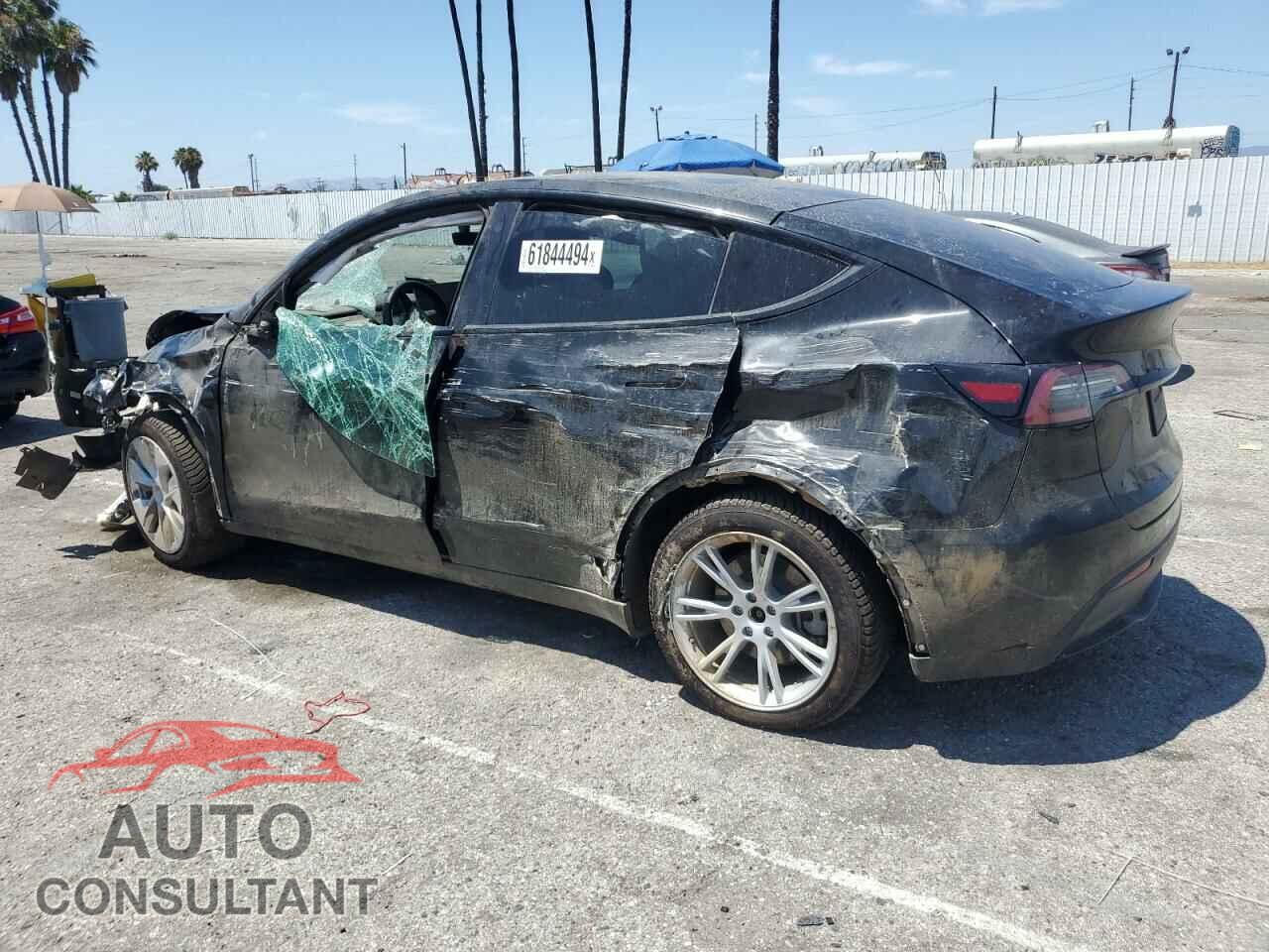TESLA MODEL Y 2021 - 5YJYGDEE9MF148472
