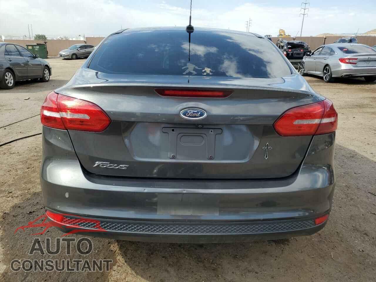 FORD FOCUS 2017 - 1FADP3E24HL290347
