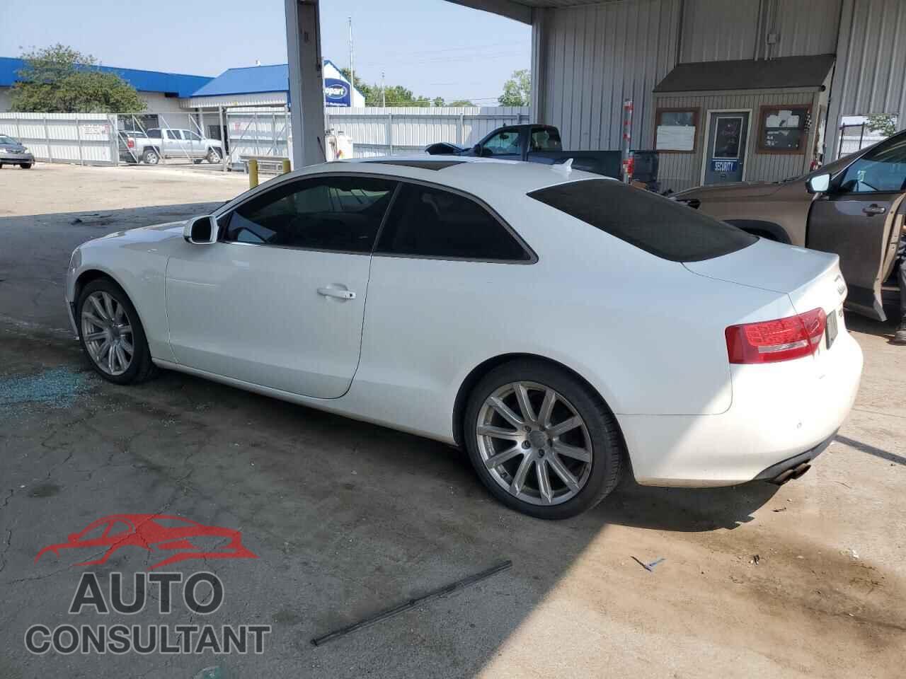 AUDI A5 2011 - WAULFAFR8BA008204