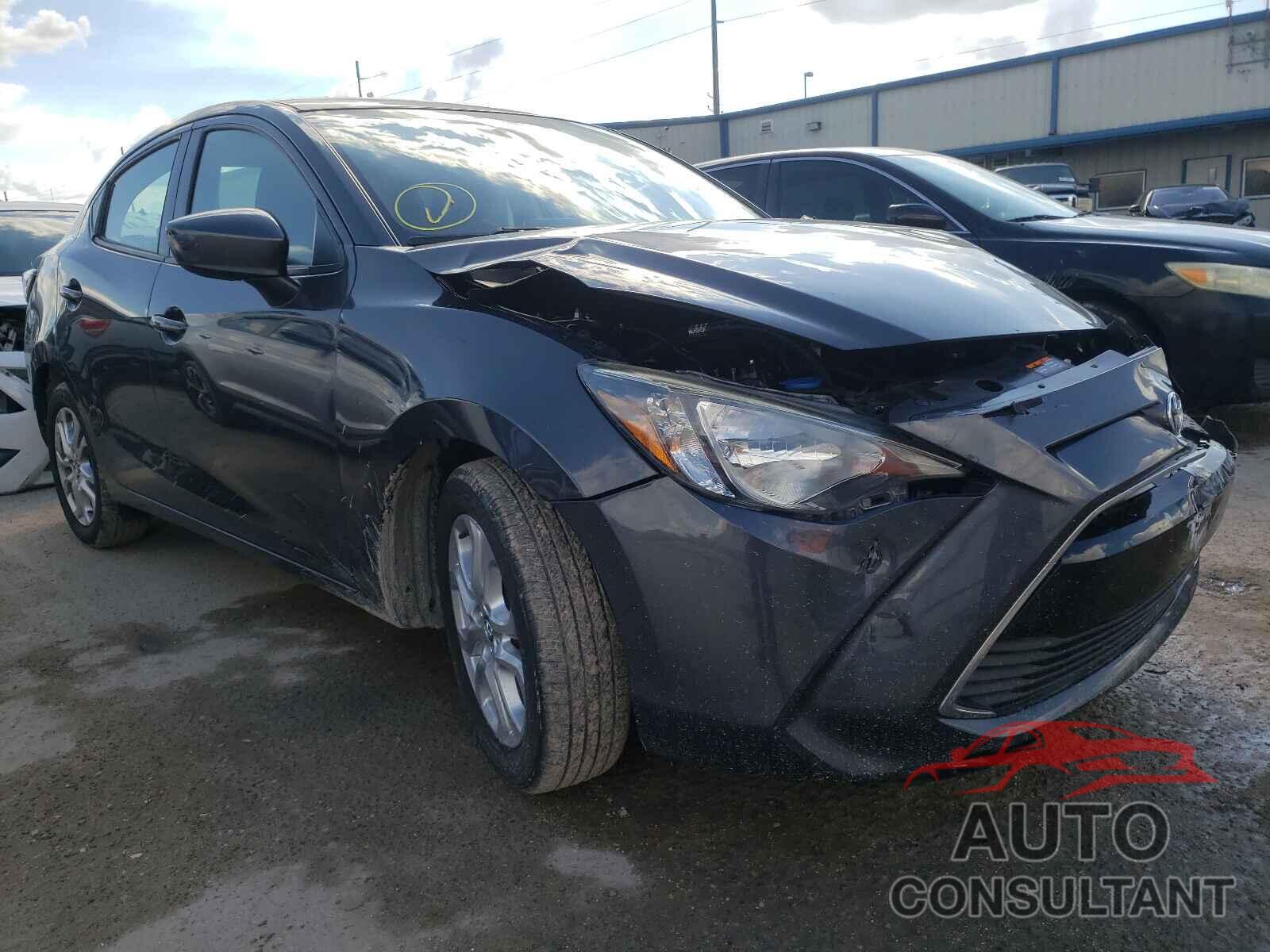 TOYOTA YARIS 2017 - 3MYDLBYV4HY185659