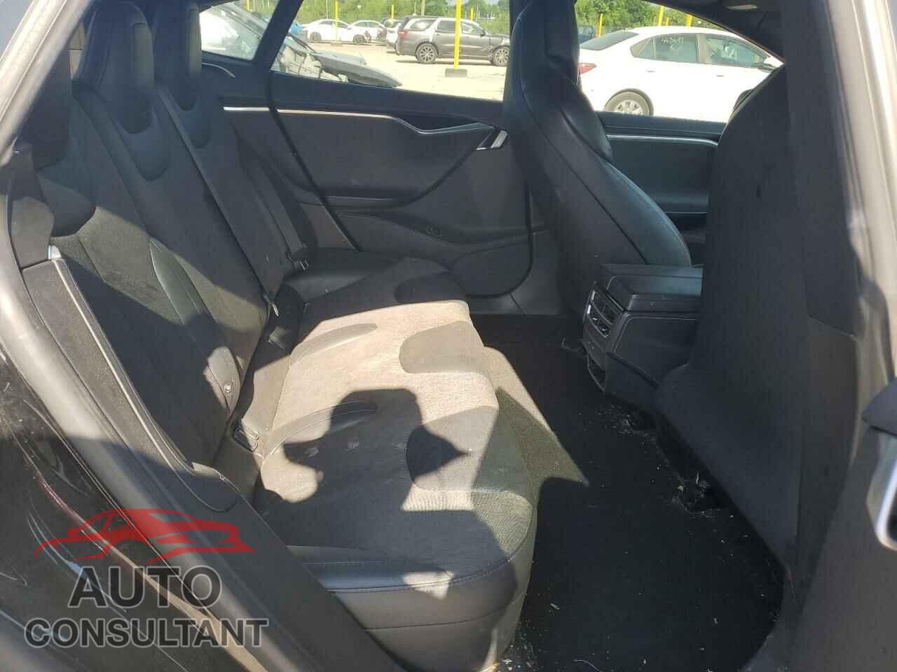 TESLA MODEL S 2017 - 5YJSA1E11HF209631