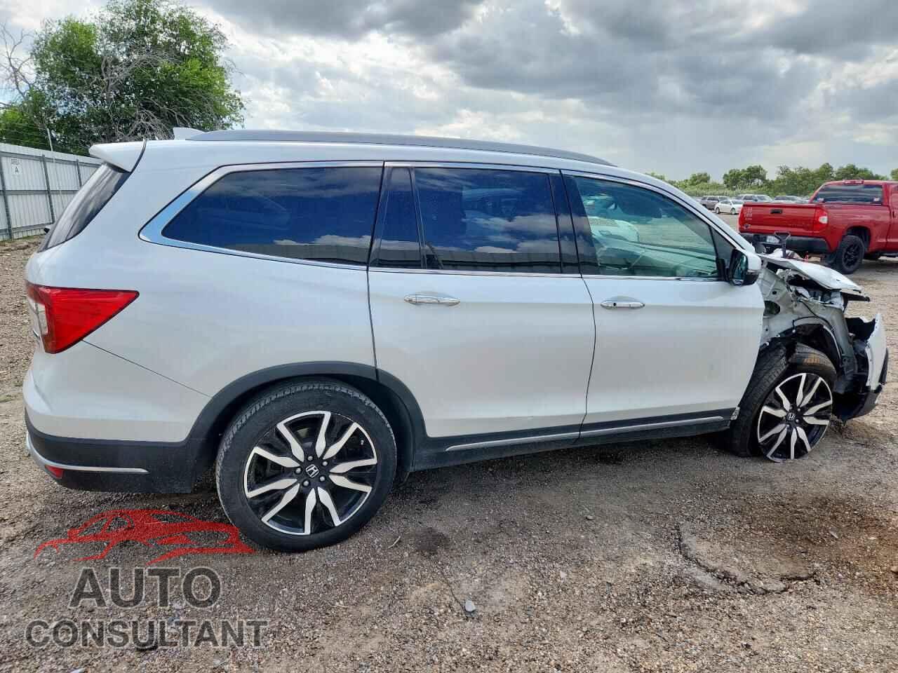 HONDA PILOT 2021 - 5FNYF5H64MB040645