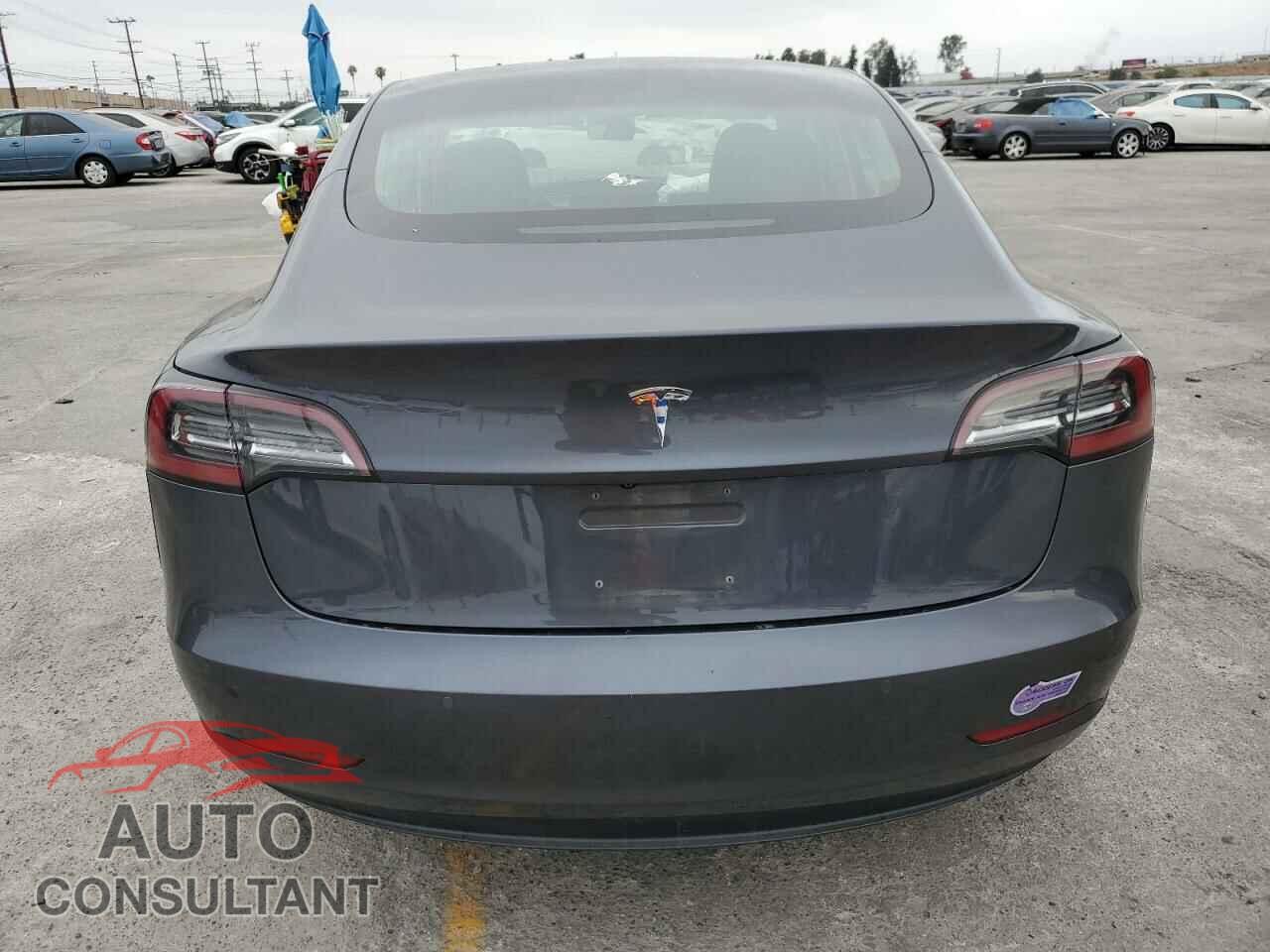 TESLA MODEL 3 2018 - 5YJ3E1EA9JF110182