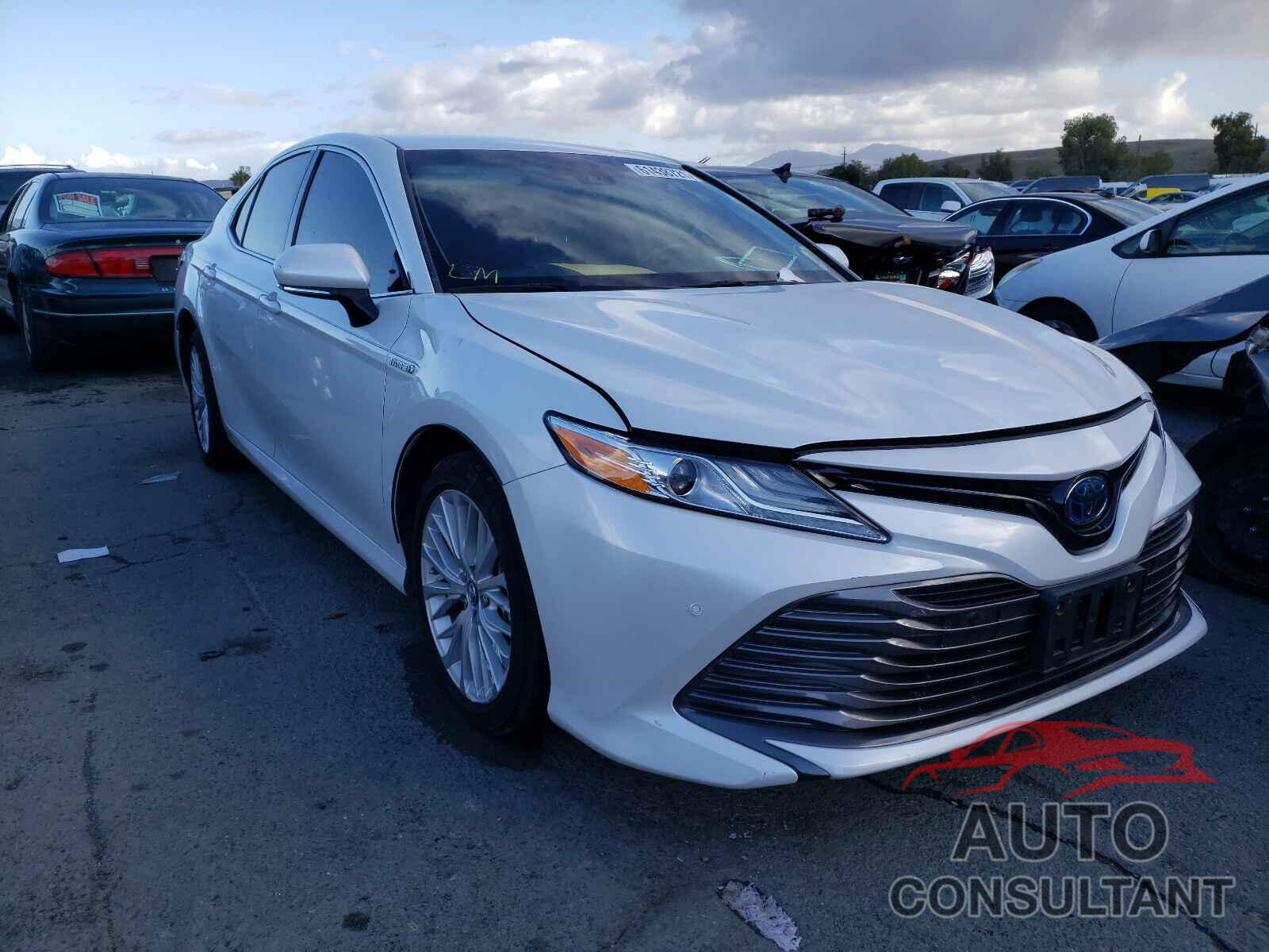 TOYOTA CAMRY 2018 - 4T1B21HK7JU508857