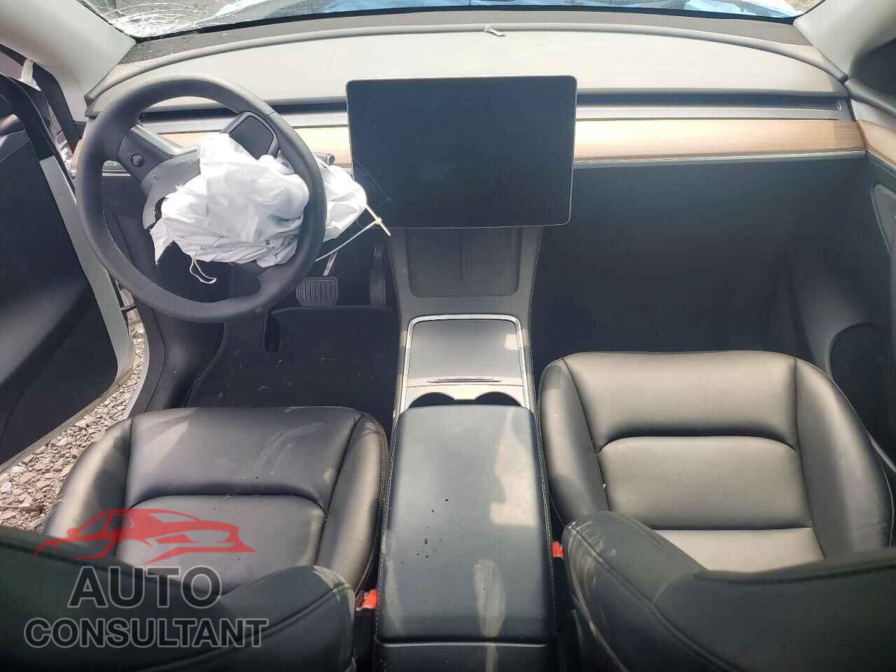 TESLA MODEL Y 2024 - 7SAYGDED3RF129160