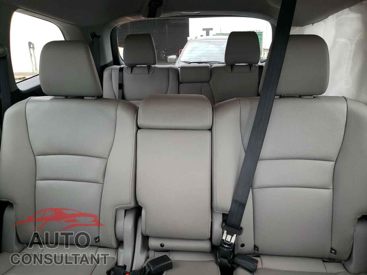 HONDA PILOT 2021 - 5FNYF6H22MB006321