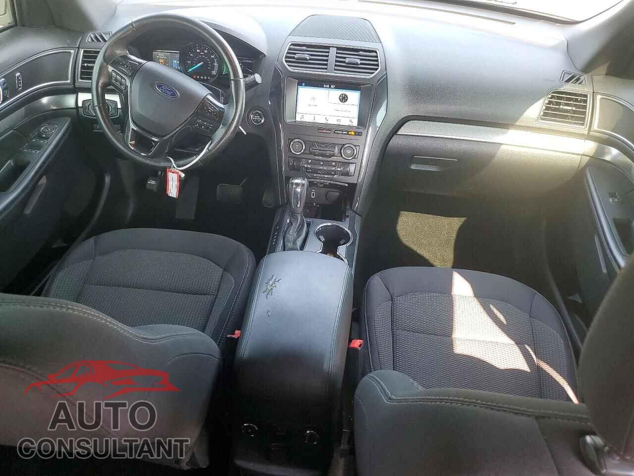FORD EXPLORER 2018 - 1FM5K7D82JGC91260
