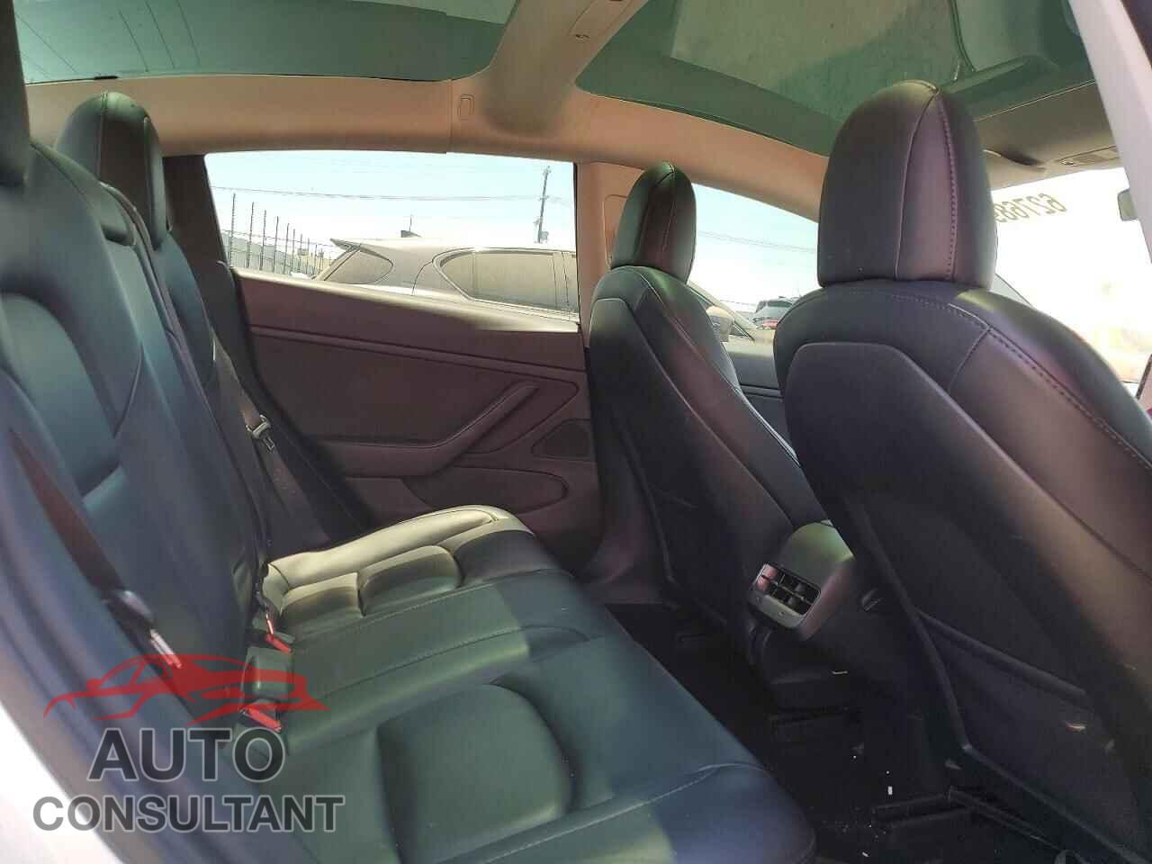 TESLA MODEL 3 2021 - 5YJ3E1EB3MF872405