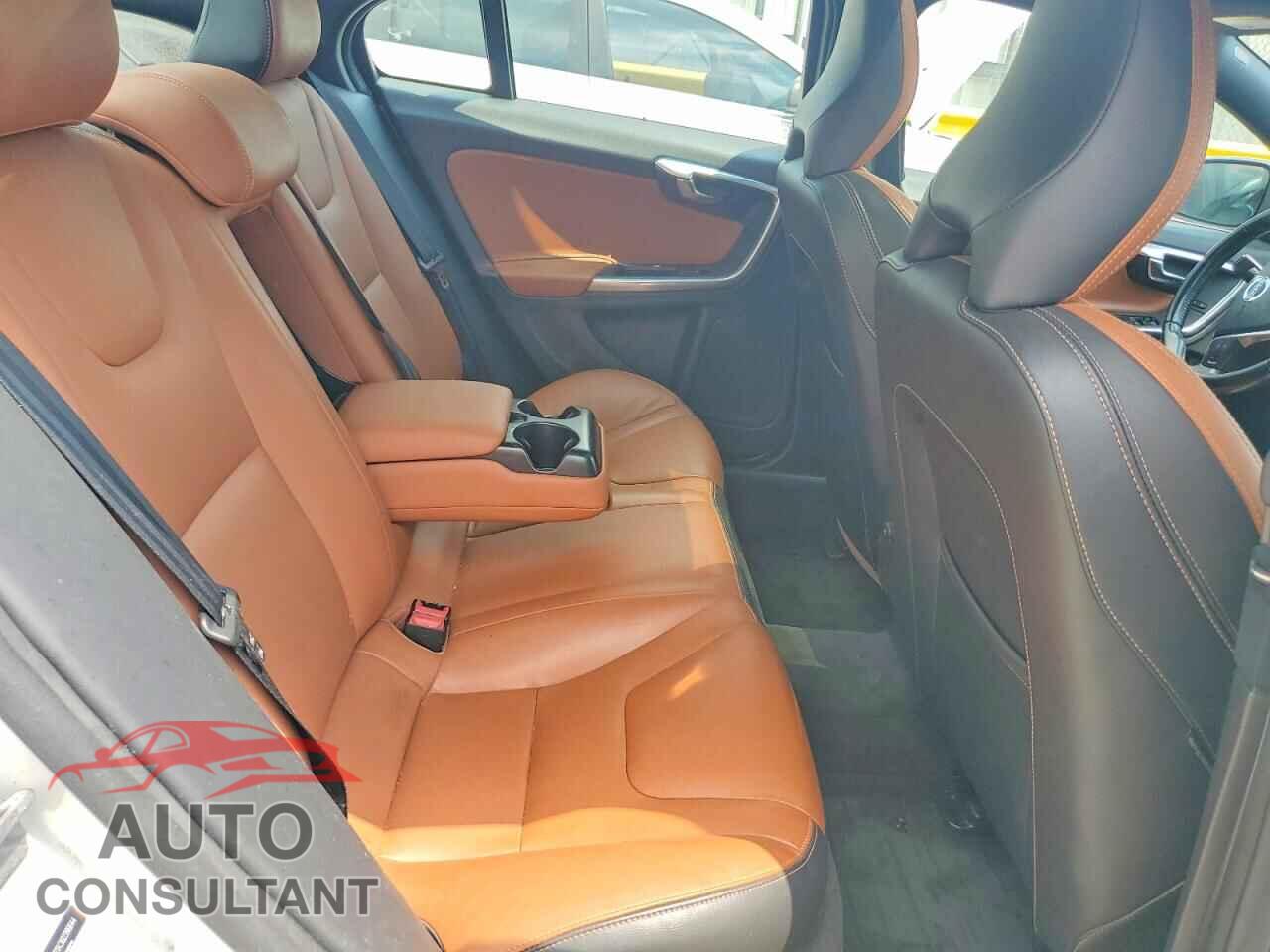 VOLVO S60 2016 - YV1612TK3G2396644