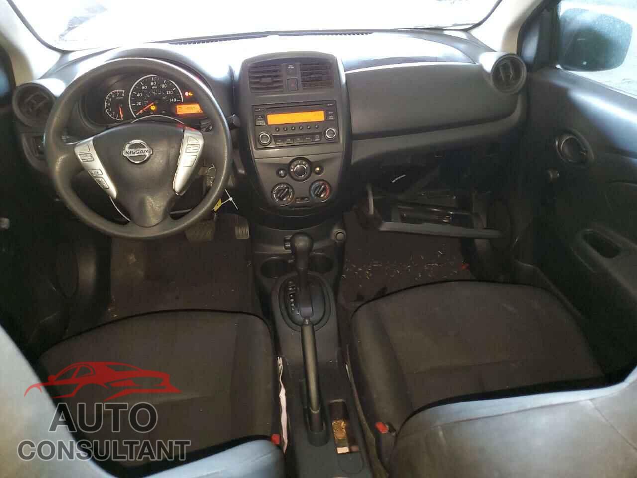 NISSAN VERSA 2017 - 3N1CN7AP3HL818469