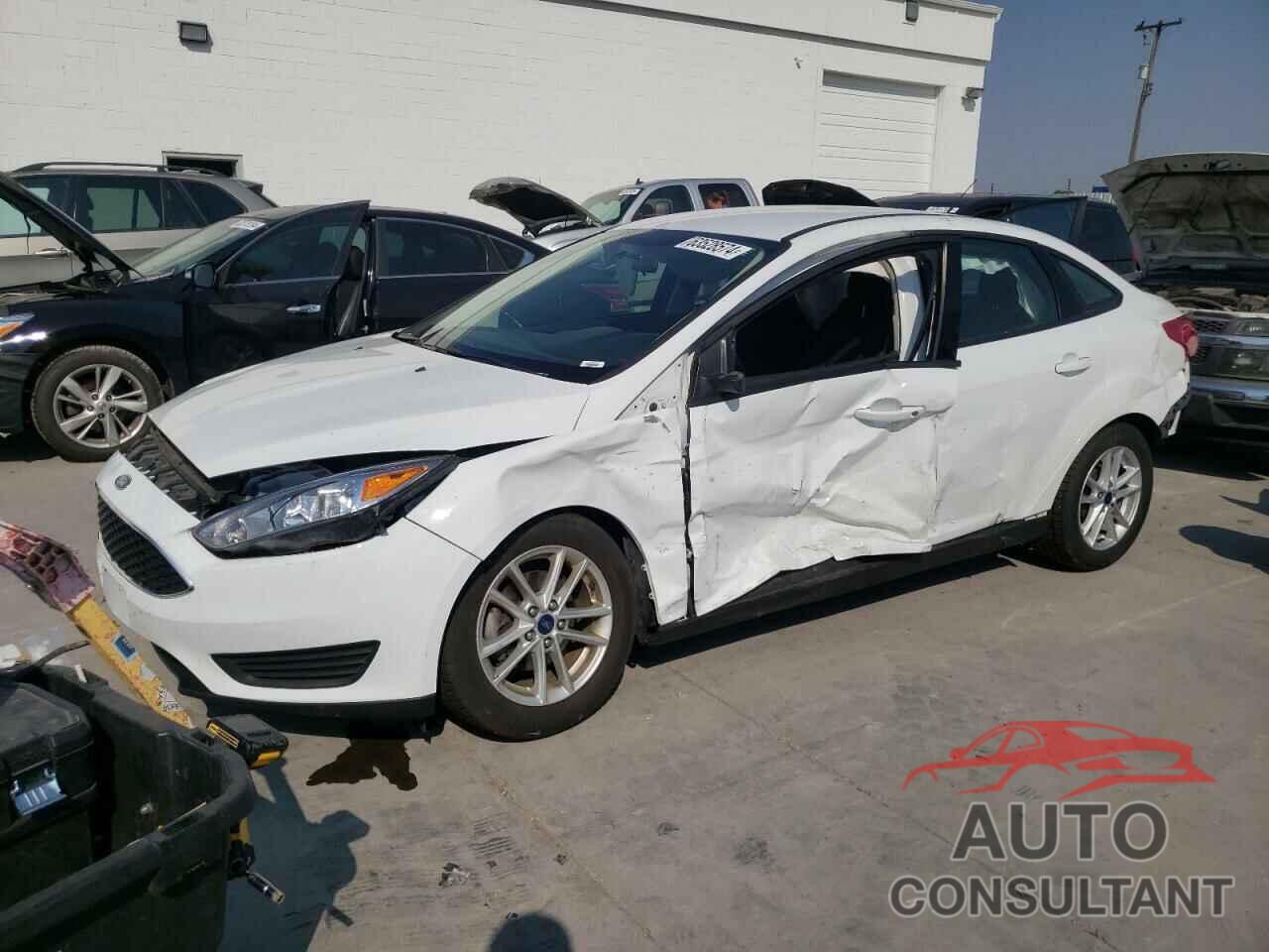 FORD FOCUS 2018 - 1FADP3F23JL322323