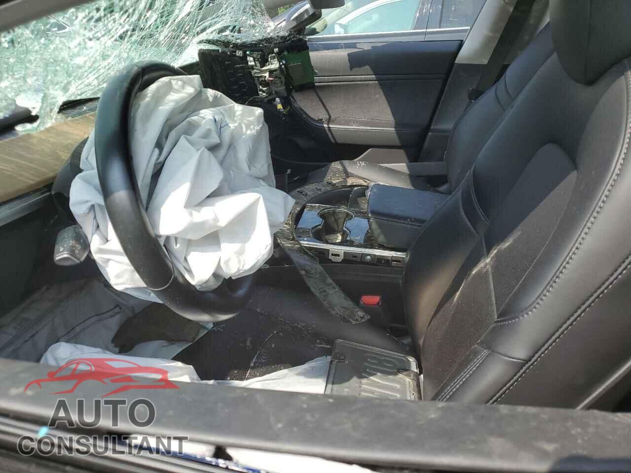 TESLA MODEL 3 2018 - 5YJ3E1EA5JF013187