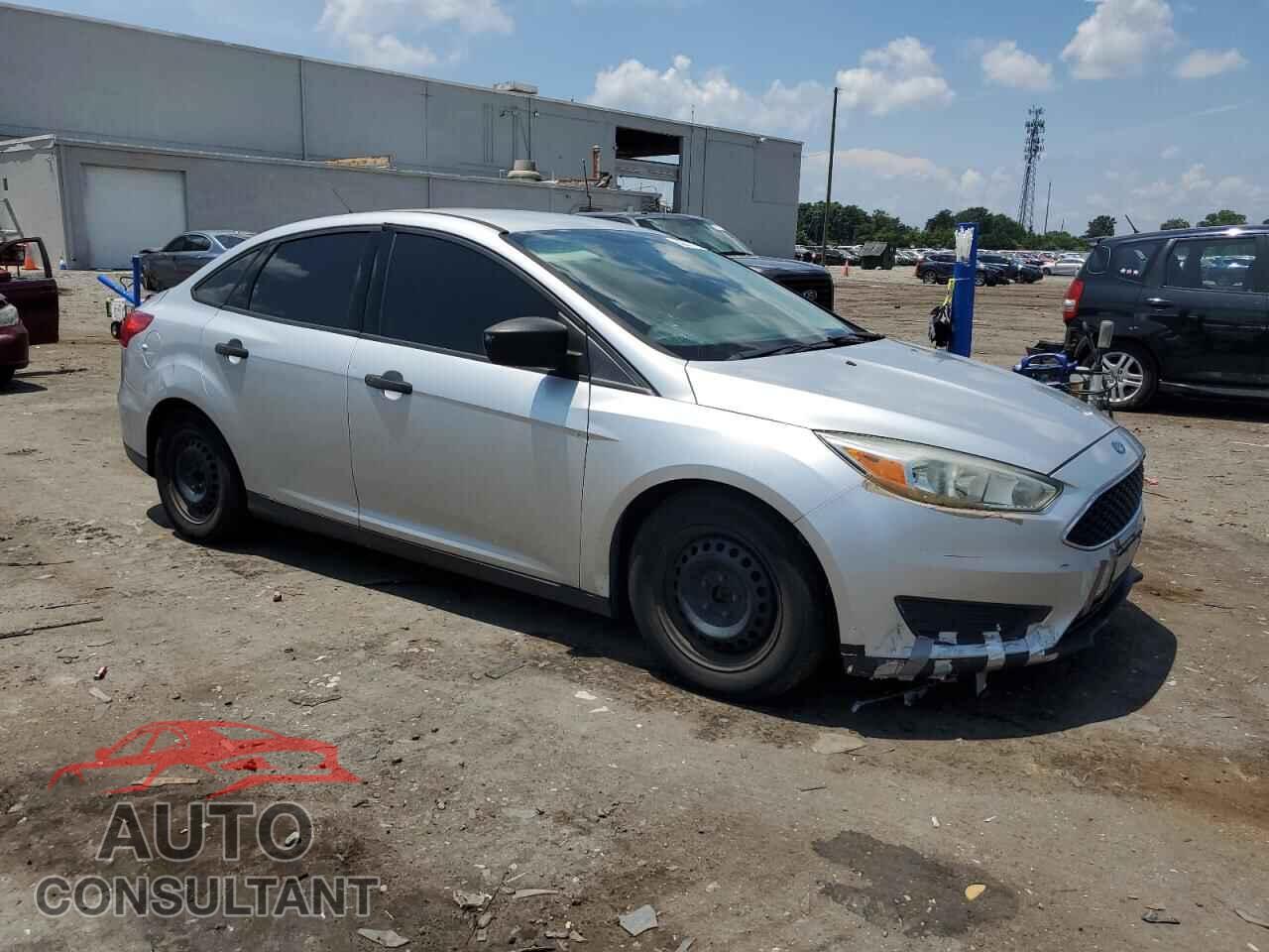 FORD FOCUS 2015 - 1FADP3E24FL376254