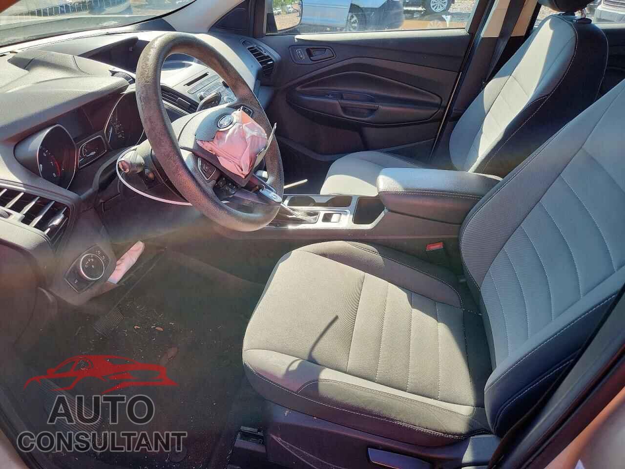 FORD ESCAPE 2017 - 1FMCU0F76HUC40983