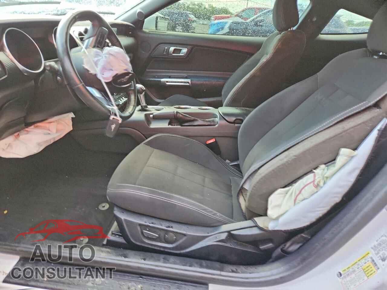 FORD MUSTANG 2021 - 1FA6P8TH7M5113576