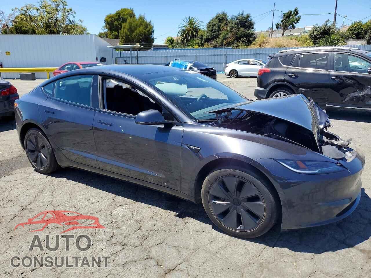 TESLA MODEL 3 2025 - 5YJ3E1EB9SF964566