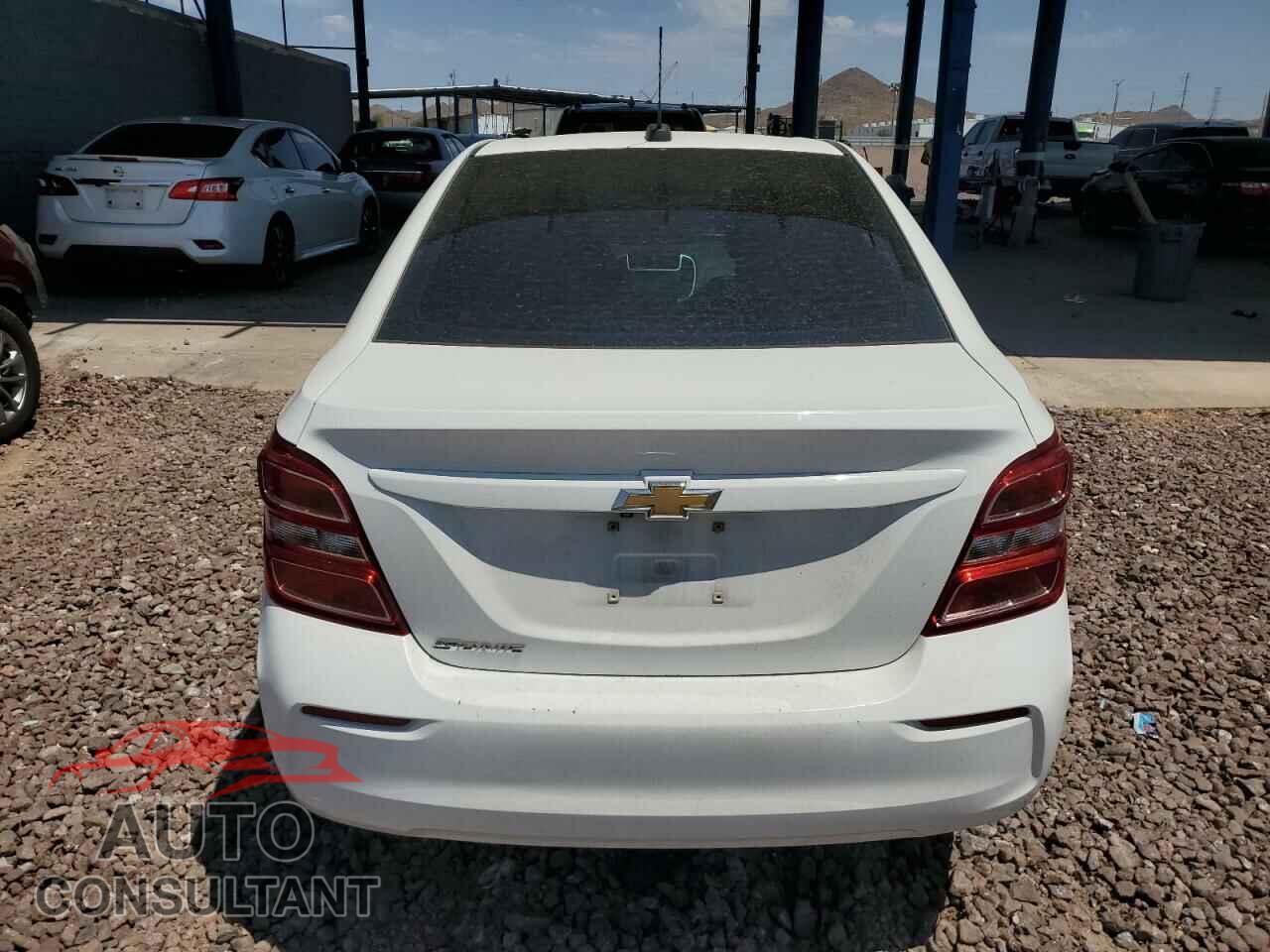 CHEVROLET SONIC 2017 - 1G1JB5SH3H4135310