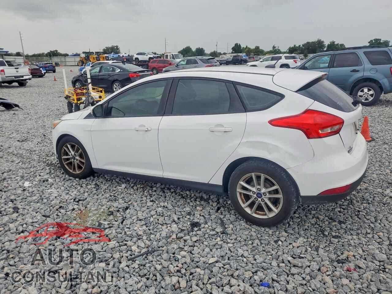 FORD FOCUS 2017 - 1FADP3K29HL337926