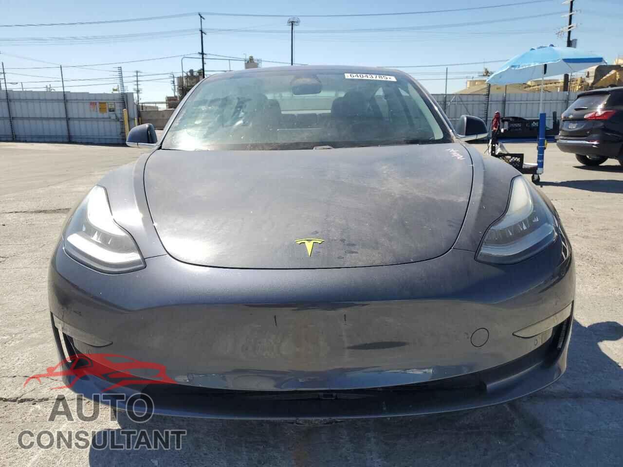 TESLA MODEL 3 2018 - 5YJ3E1EA0JF045013