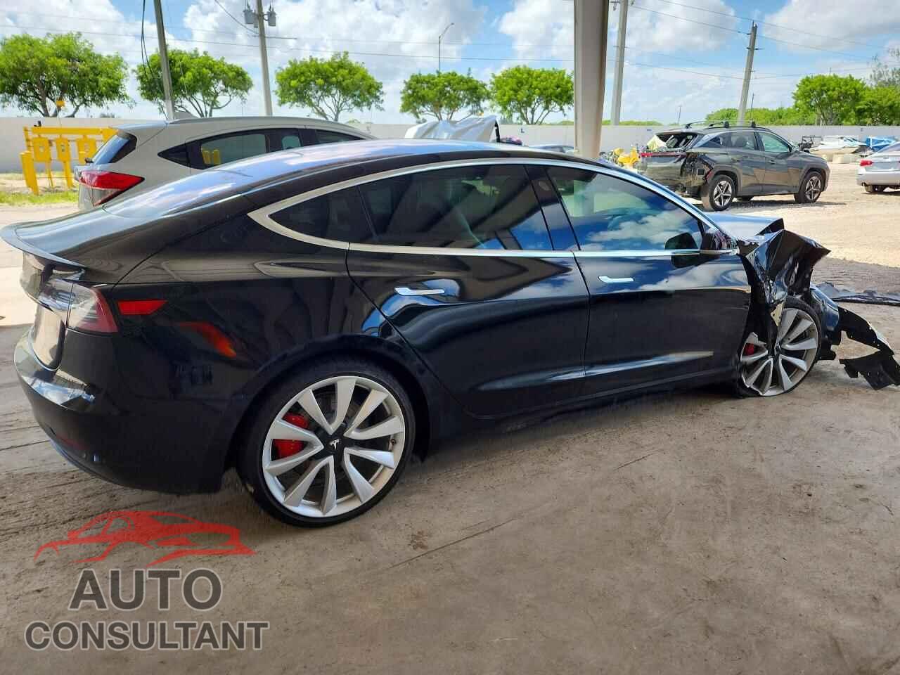TESLA MODEL 3 2018 - 5YJ3E1EB3JF182911