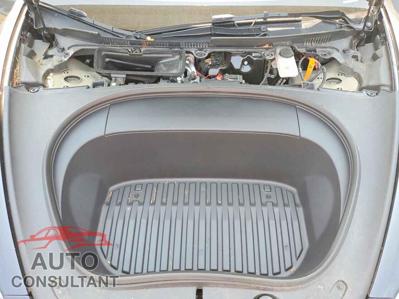 TESLA MODEL 3 2024 - 5YJ3E1EA9RF730087