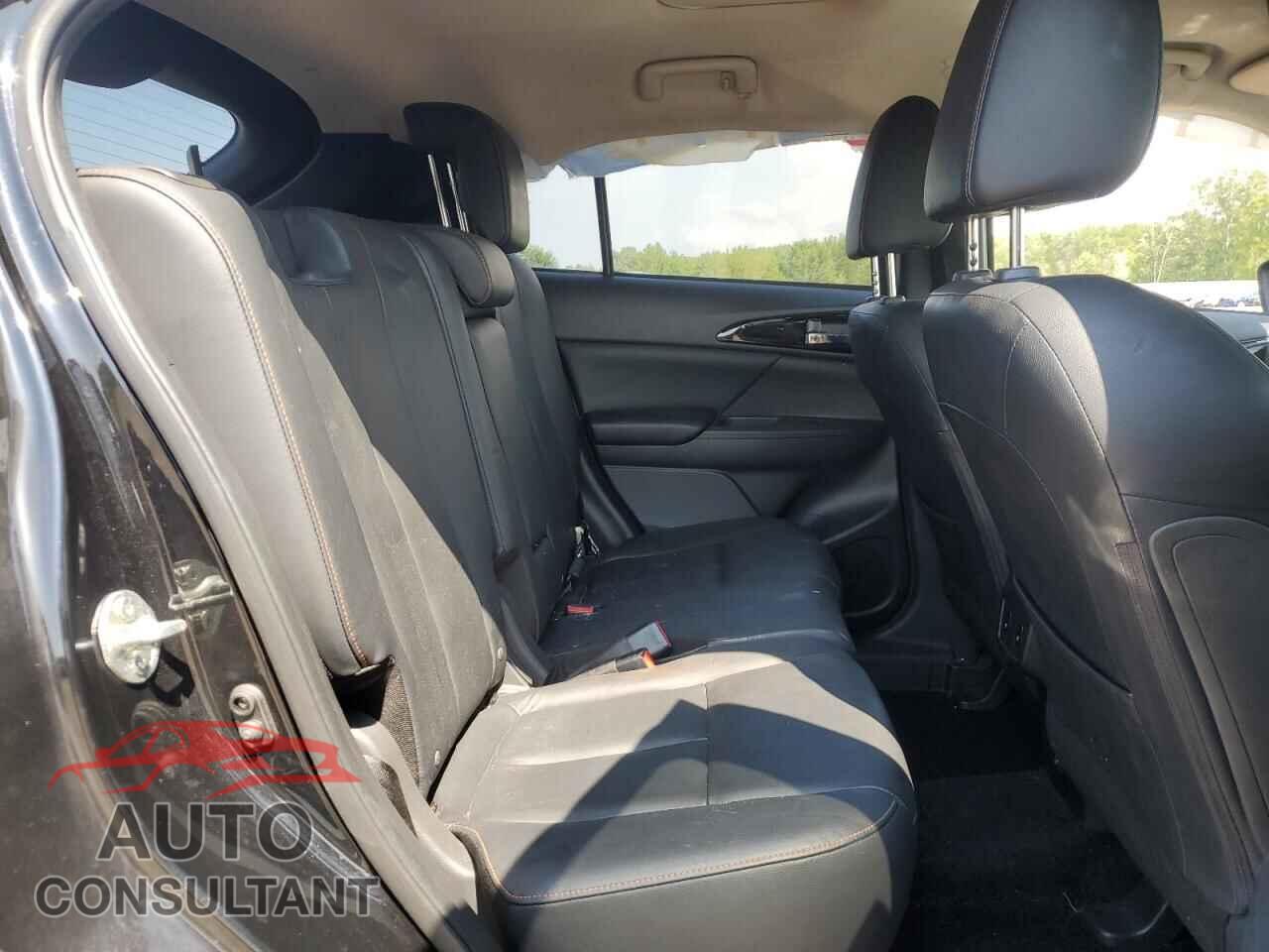 MITSUBISHI ECLIPSE 2018 - JA4AT5AA3JZ042508