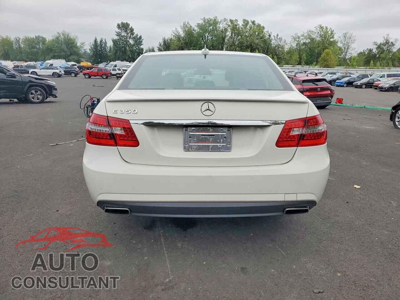 MERCEDES-BENZ E-CLASS 2012 - WDDHF5KB8CA595617