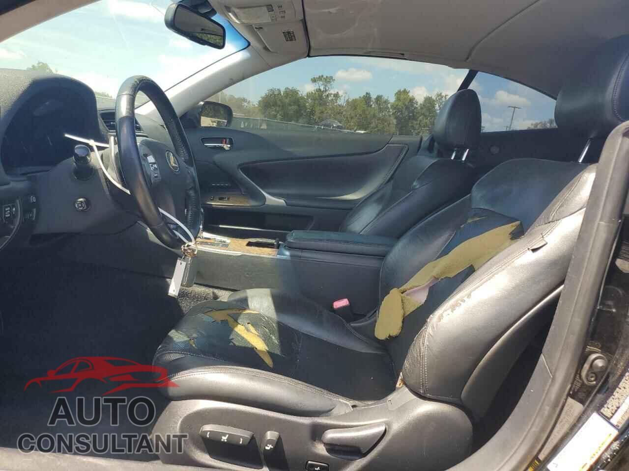LEXUS IS 2011 - JTHFE2C27B2506578