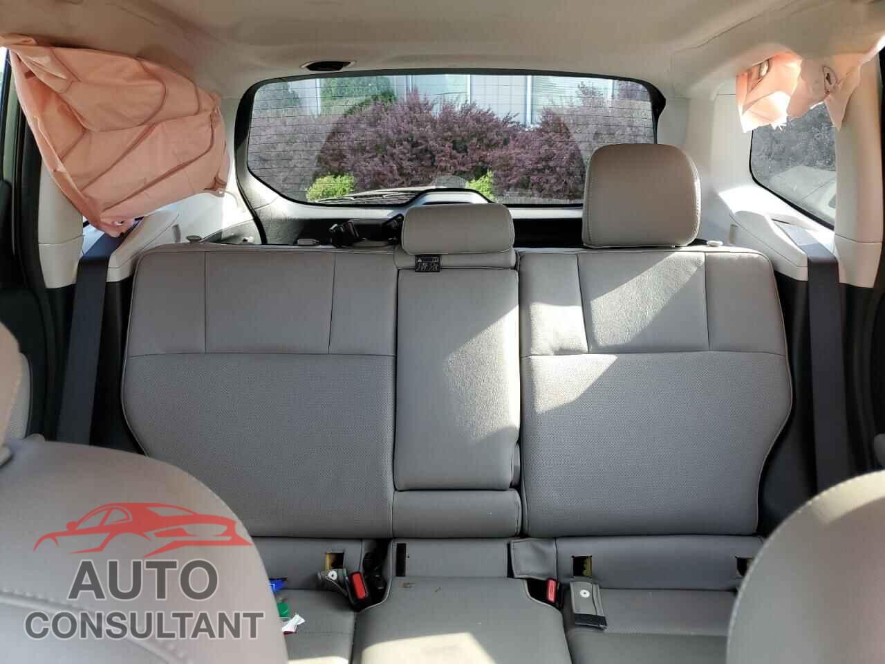 SUBARU FORESTER 2017 - JF2SJAJC7HH500854